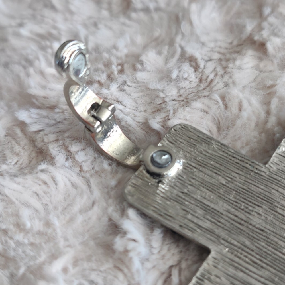 🎄Black Chunk Necklace w/ Black Stone Cross Pendant - Picture 5 of 11